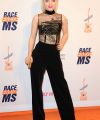 076.JPG